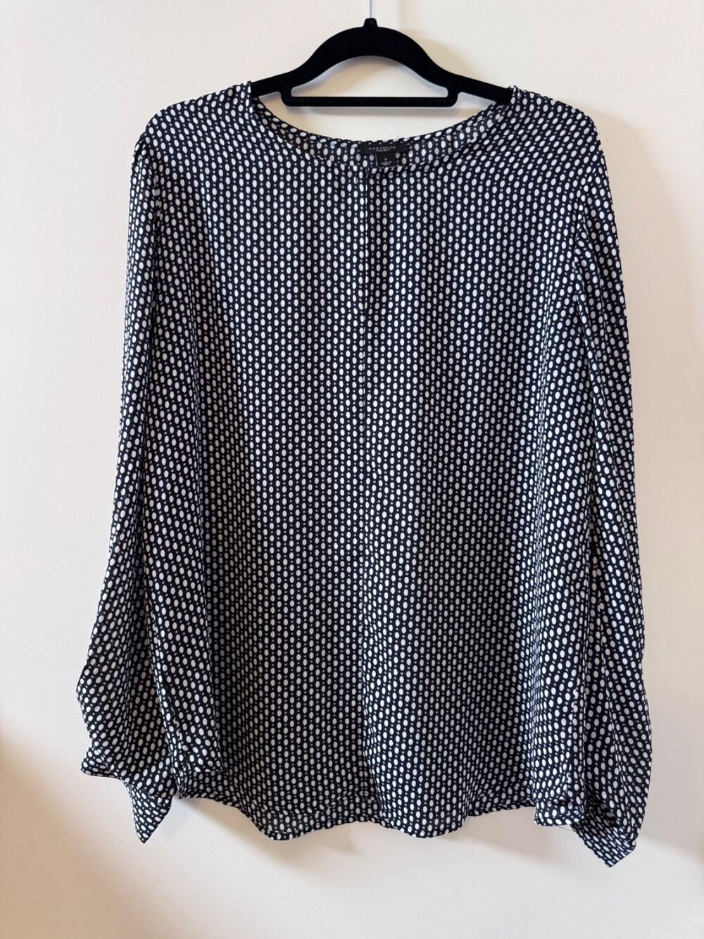 Ann Taylor Factory Navy Dot Blouse Medium Balloon Sleeve Peep Neck Top